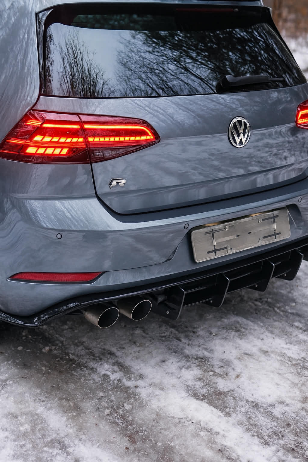 Xtensive 4-Fin Diffuser (Gloss Black)