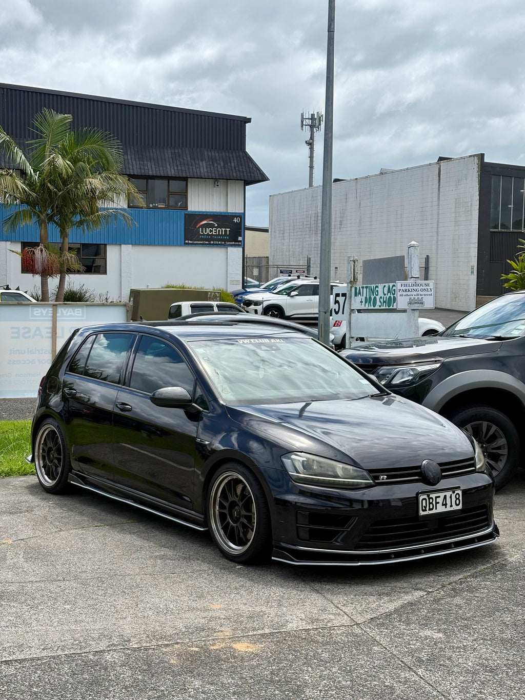 Volkswagen Golf Mk7 / Mk7.5 Front Splitter – Gloss Black