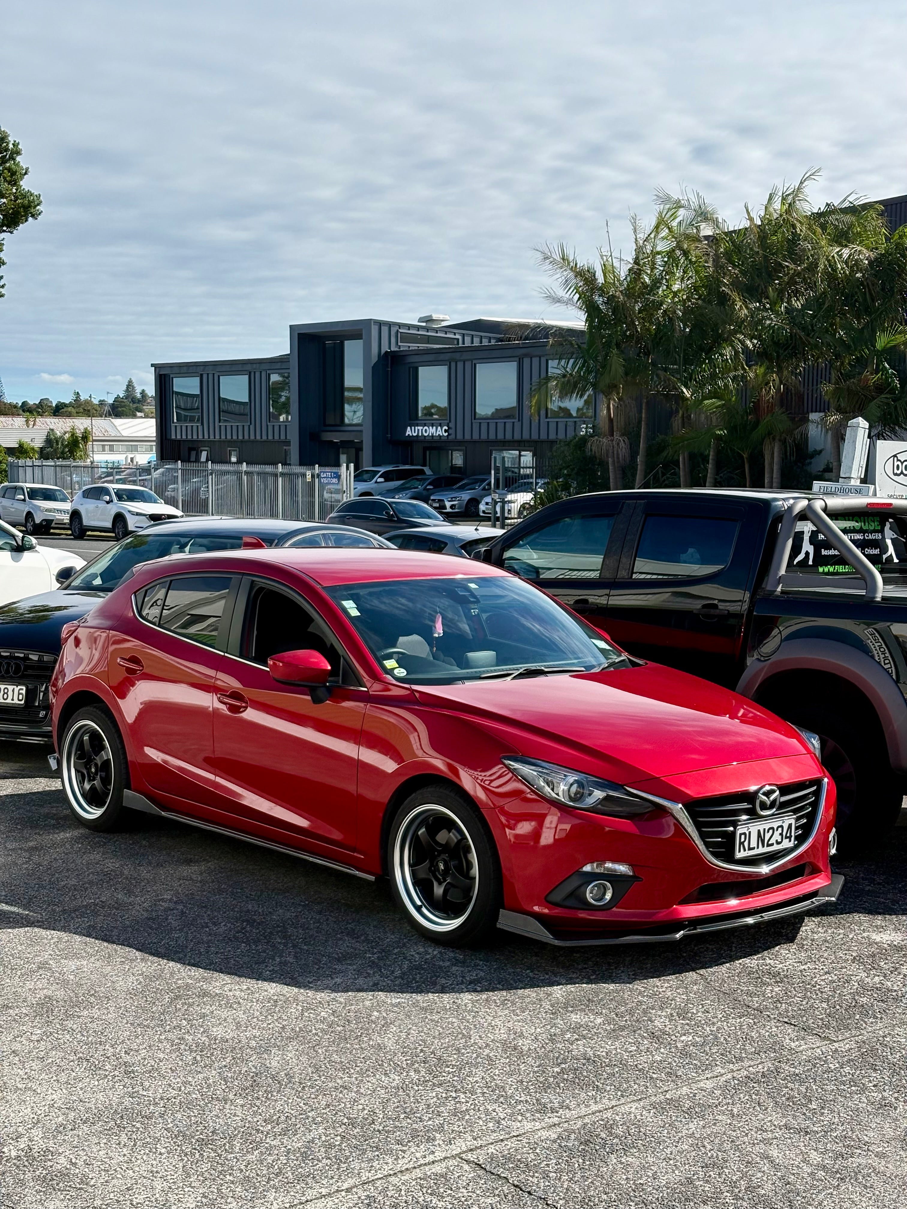 Carbon Design Splitter Set with Clean Finish Front Lip