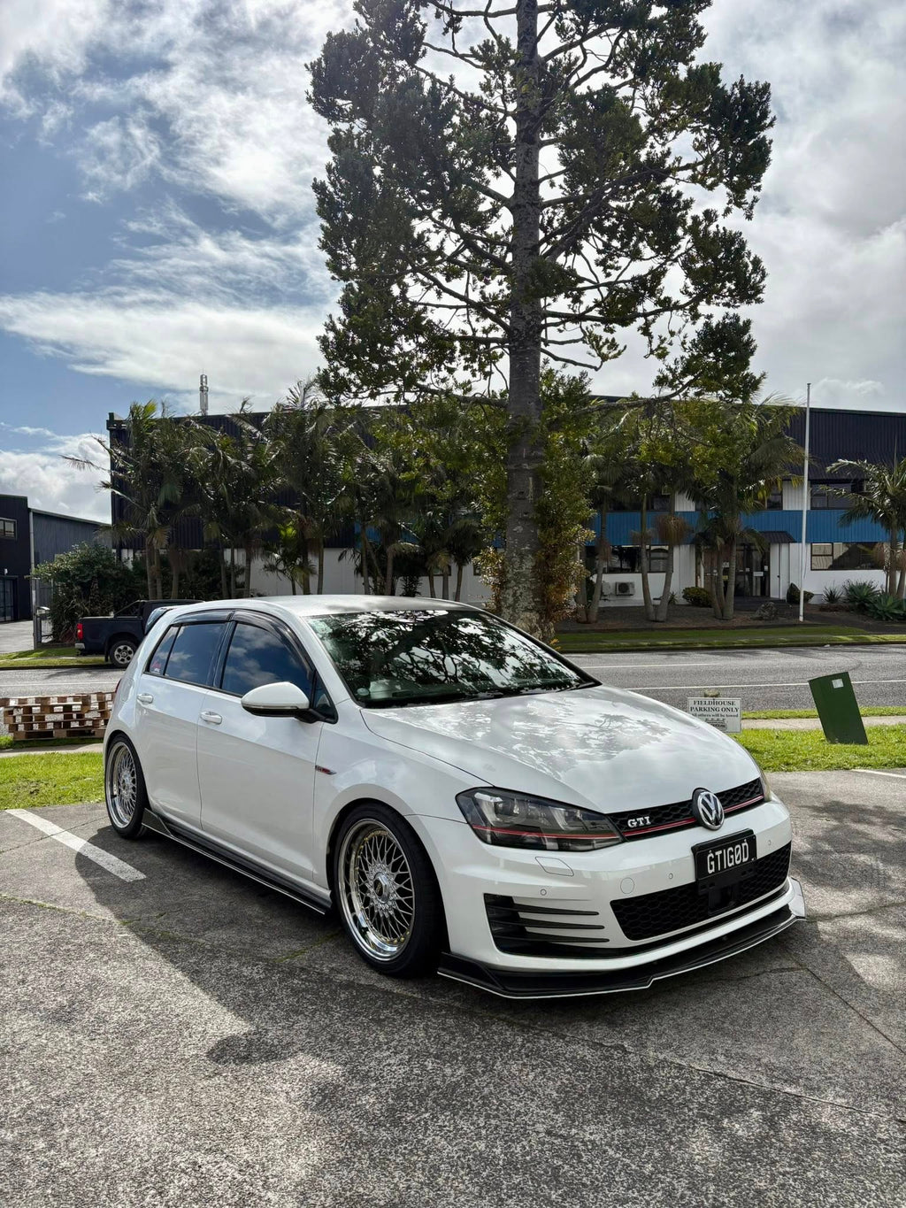 Gloss Black Splitter Set with Clean Finish Front Lip