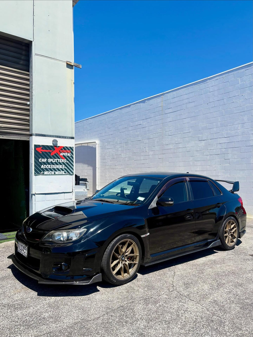 Carbon Design Splitter Set with Flat Finish Front Lip