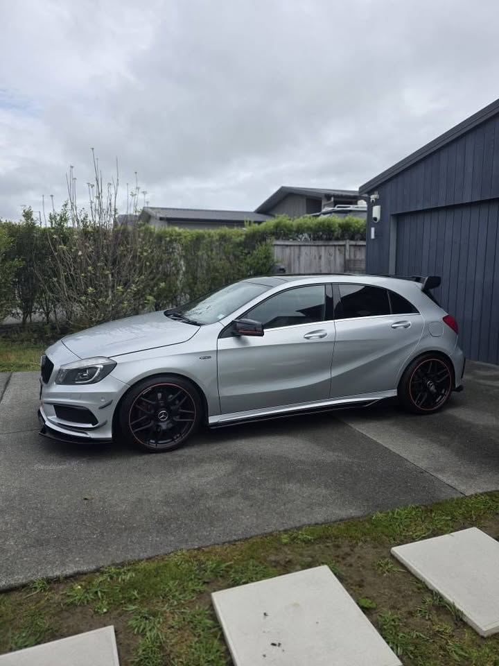 Gloss Black Splitter Set with Flat Finish (No Fins)