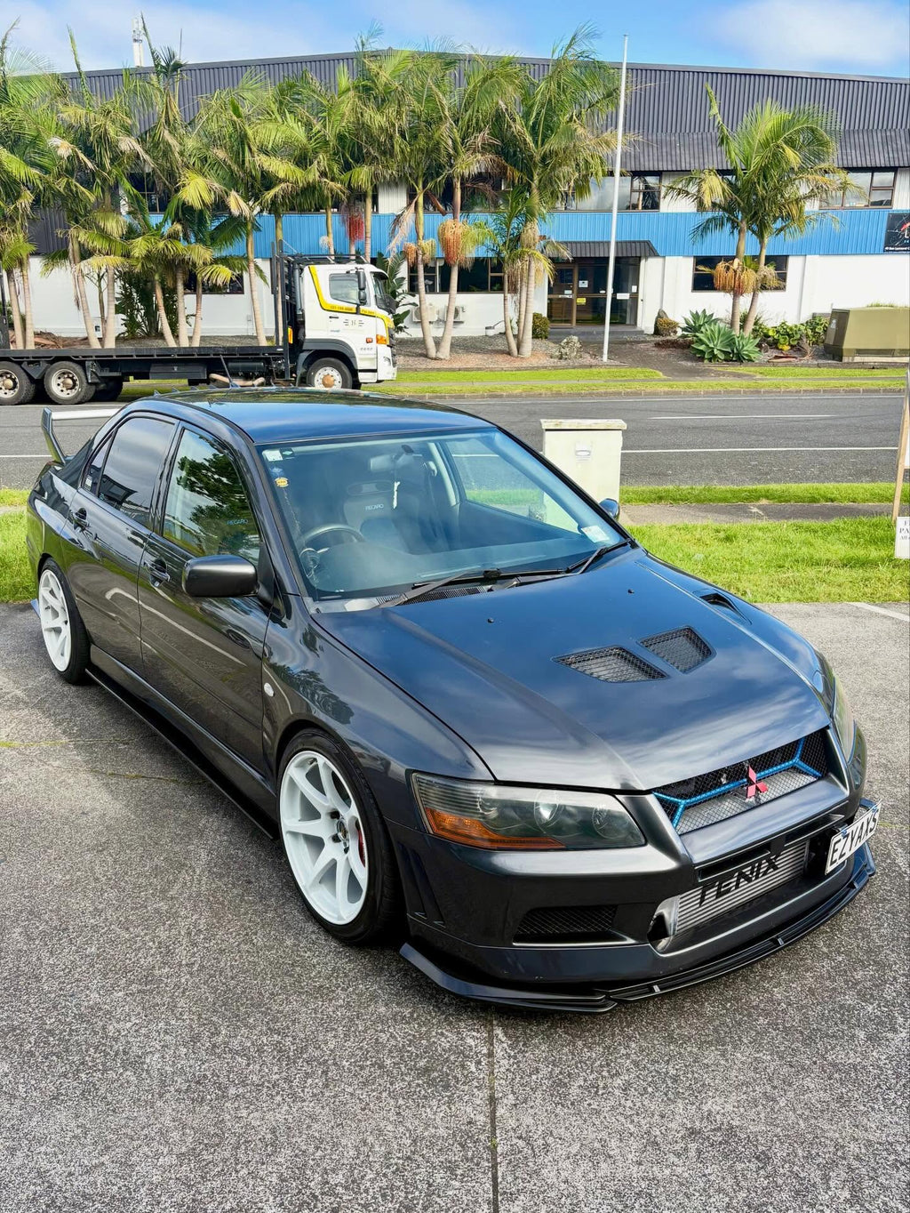 Gloss Black Splitter Set with Xtensive Design Front Lip