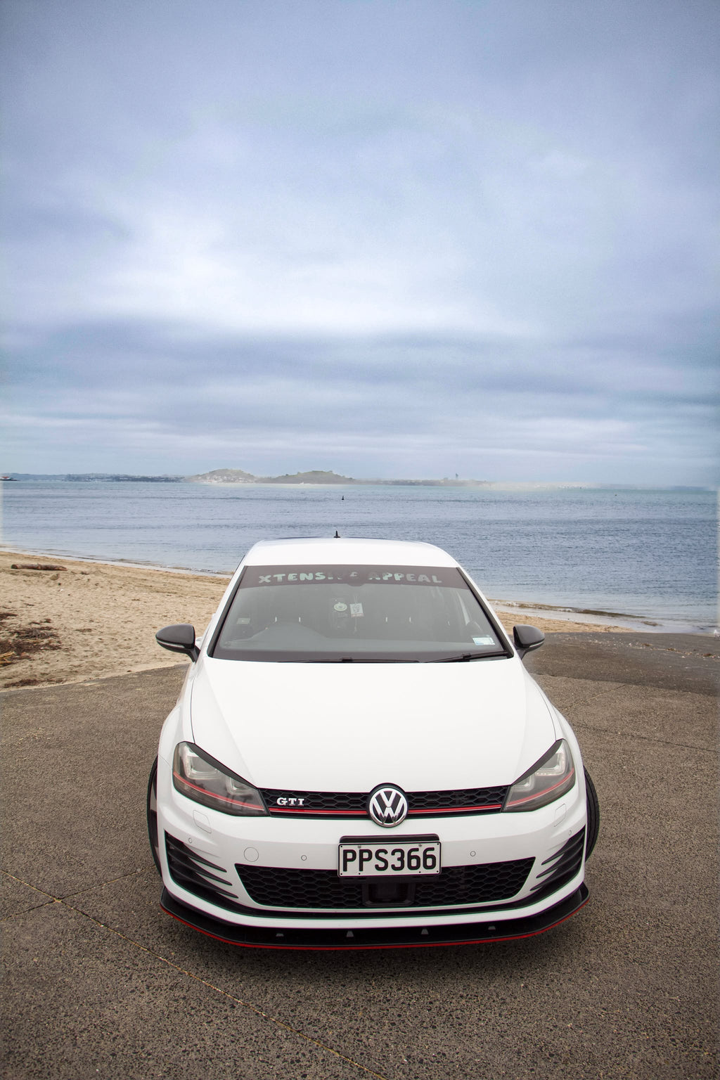 Volkswagen Golf Mk7 / Mk7.5 Front Splitter – Gloss Black