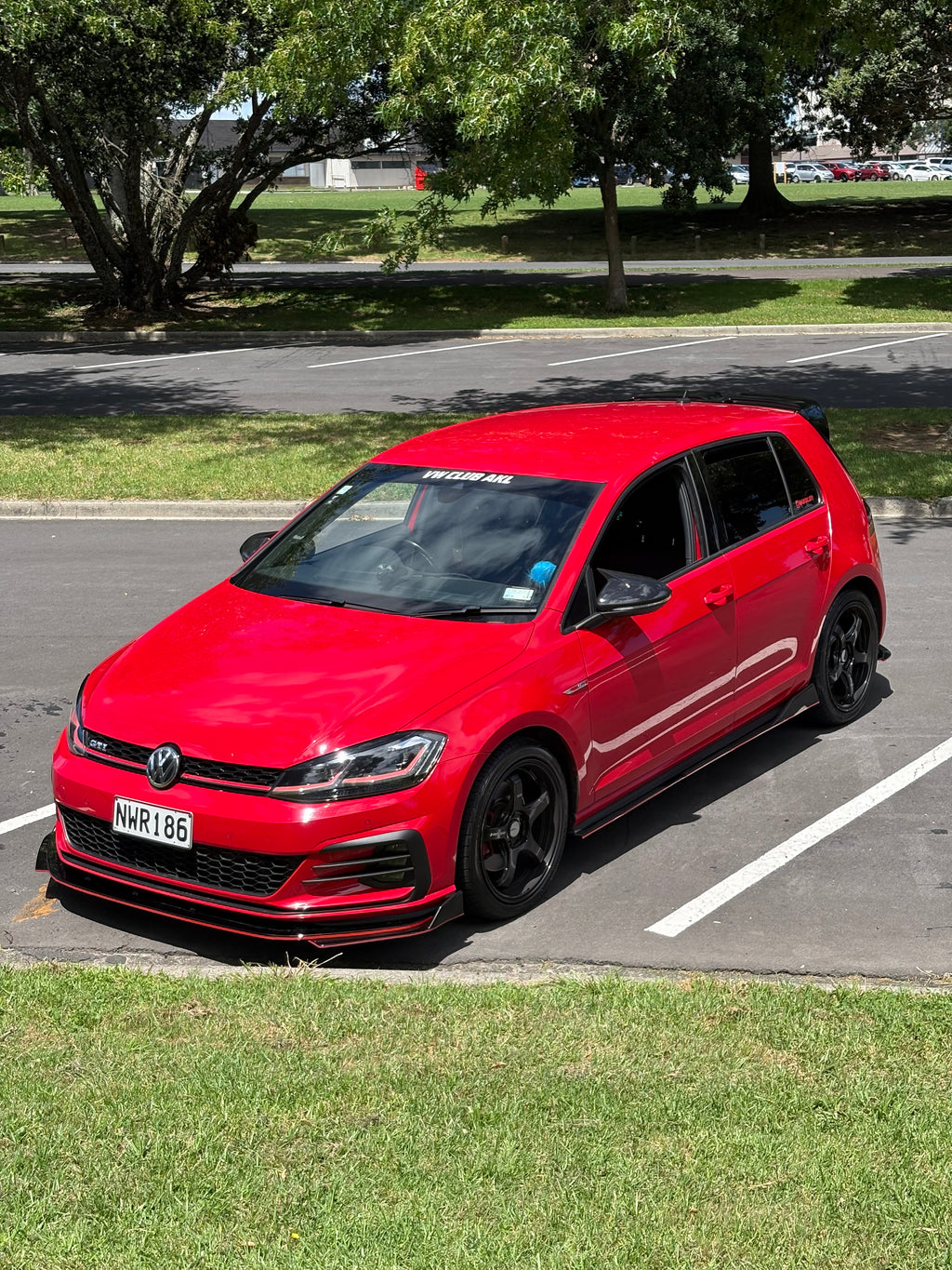Volkswagen Golf Mk7 / Mk7.5 Front Splitter – Gloss Black