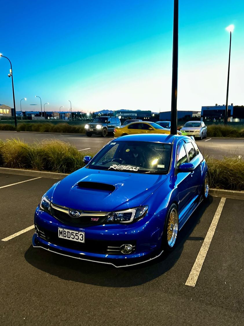 Carbon Design Splitter Set with Flat Finish Front Lip