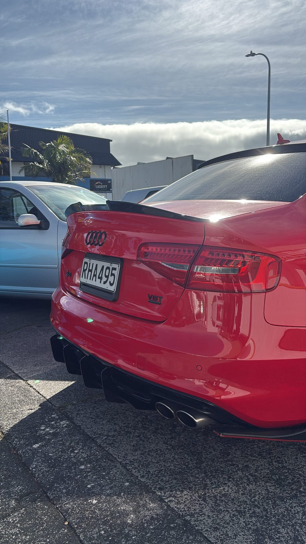 Xtensive 4-Fin Diffuser (Gloss Black)