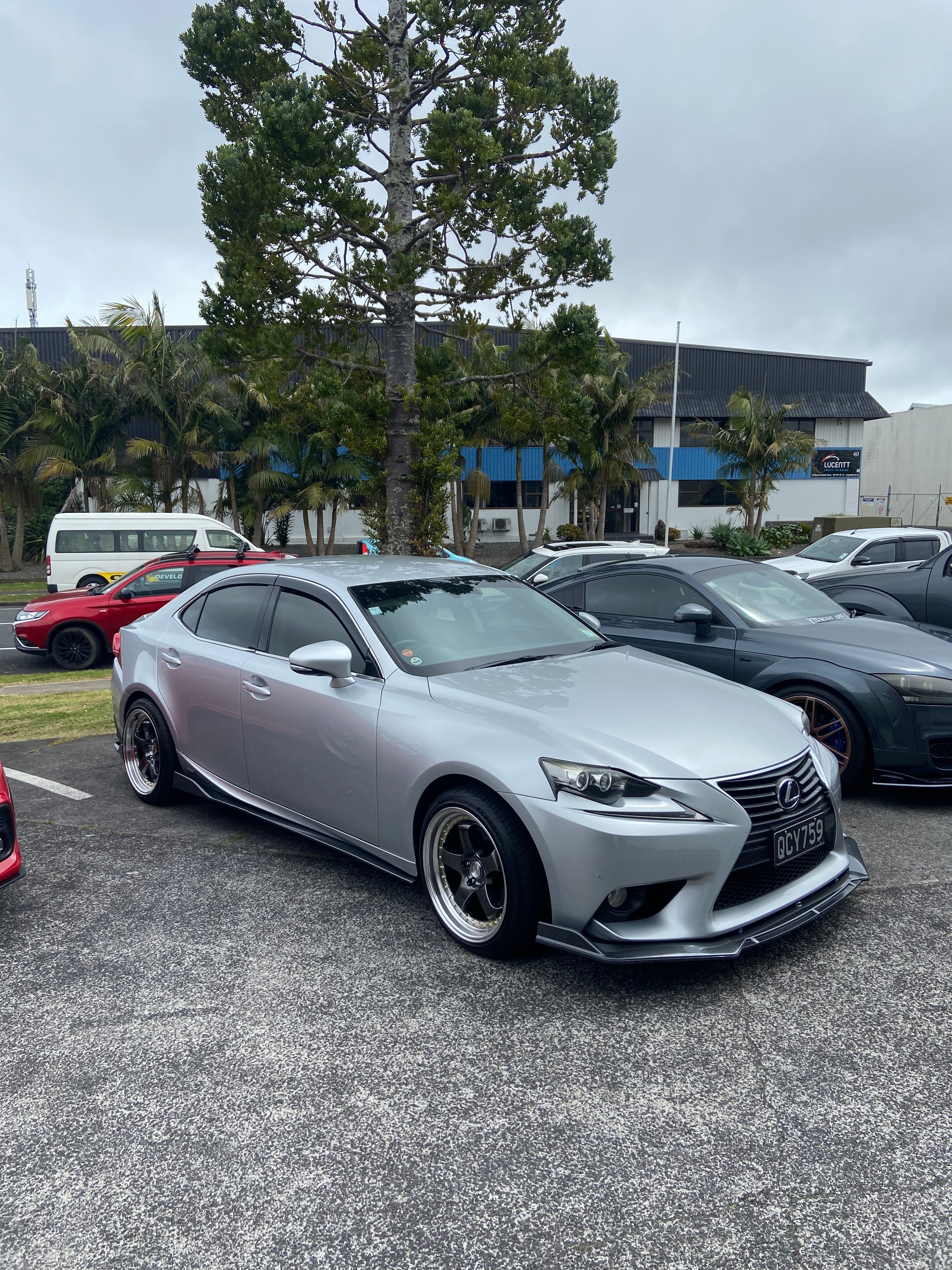 Carbon Design Splitter Set with Clean Finish Front Lip