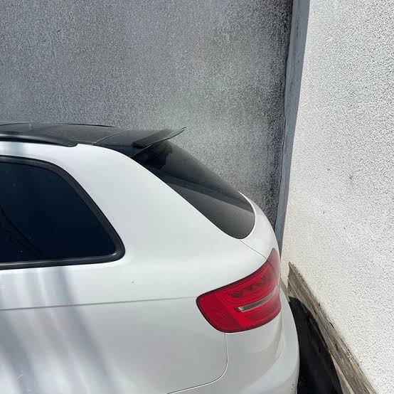 Ducklip Spoiler (Gloss Black)