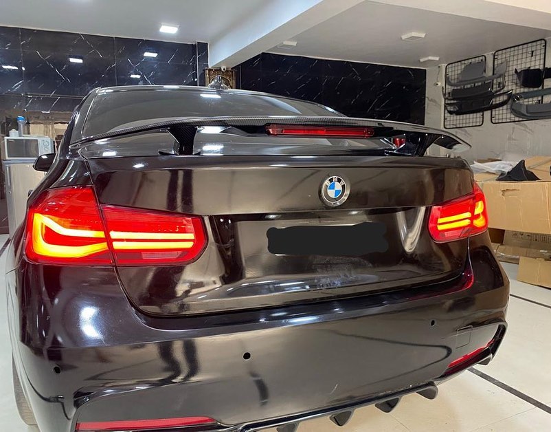 Spoiler - Universal (Gloss Black)