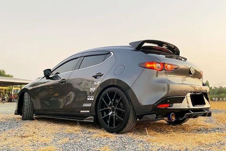 Hatchback/SUV/Wagon/Van Spoiler (Carbon Fiber)