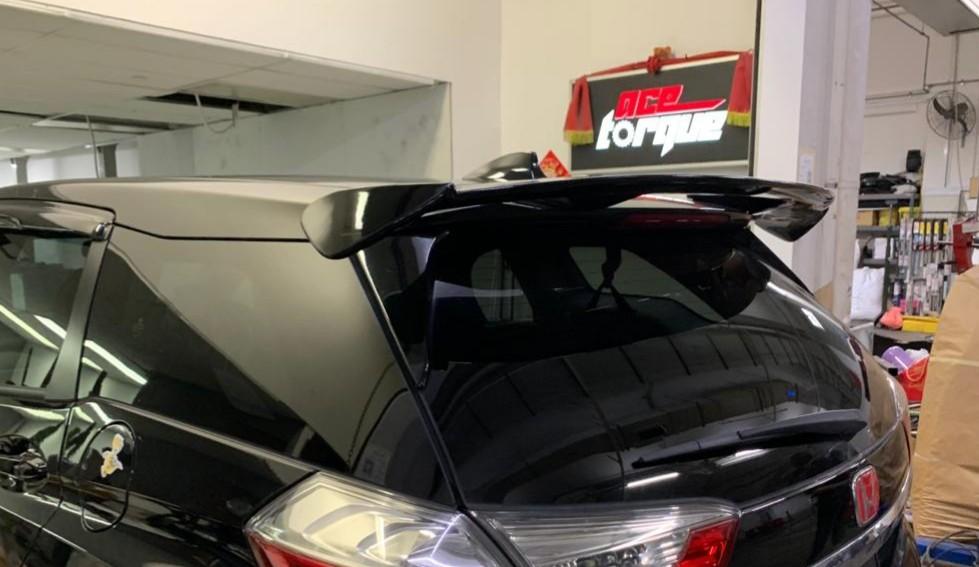 Hatchback/SUV/Wagon/Van Spoiler (Carbon Fiber)