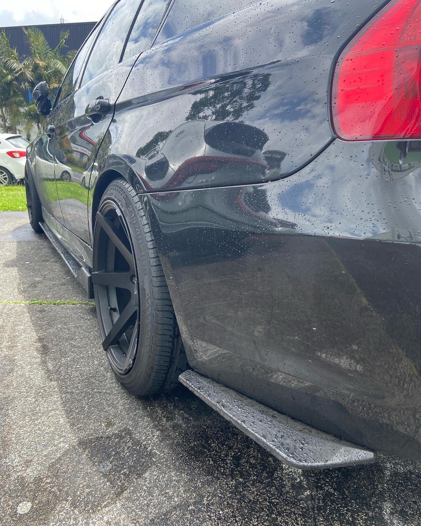 Rear Splitter - Universal (Gloss Black)